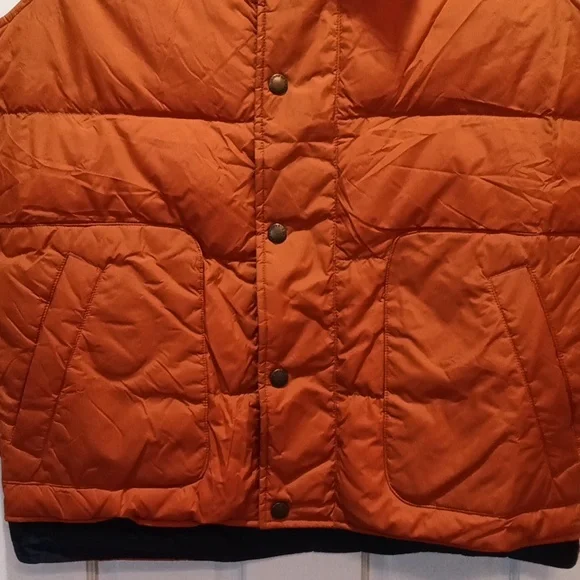 Lands End Men's Down Vest. - Picture 3 of 9